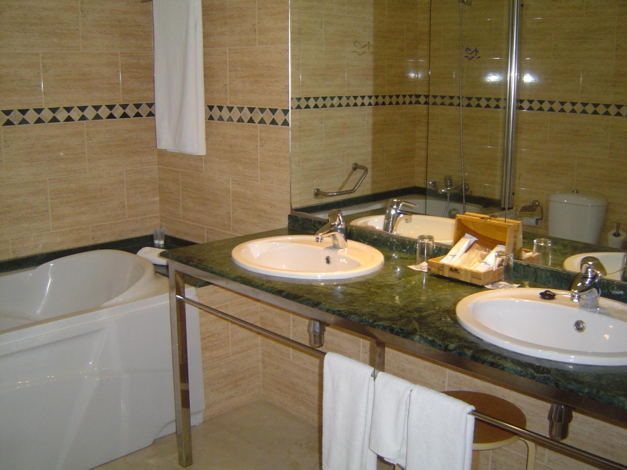 Hotel Flamingo Амполья Экстерьер фото