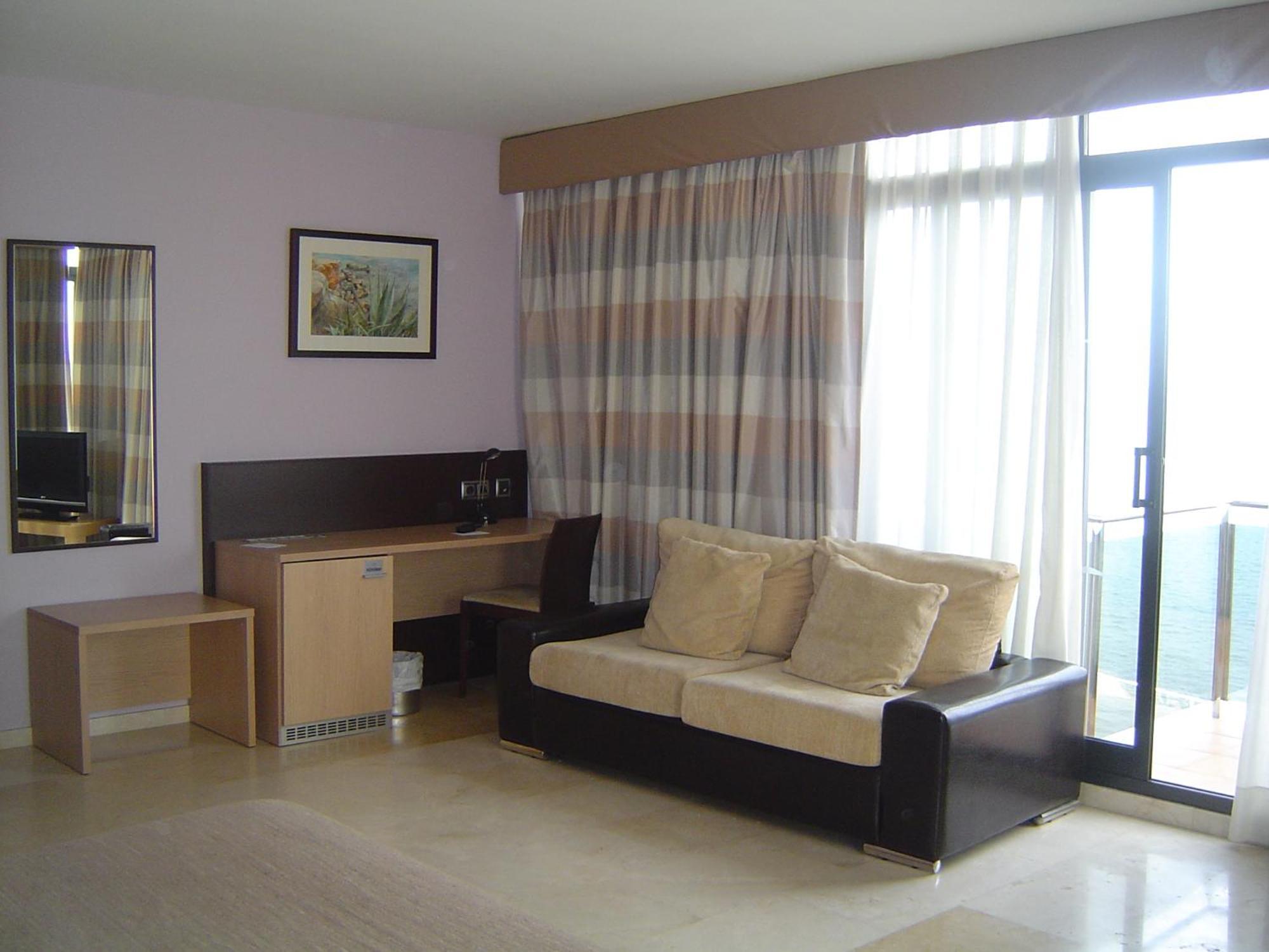 Hotel Flamingo Амполья Экстерьер фото